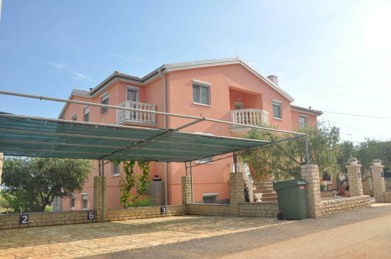 Apartment Rosa *