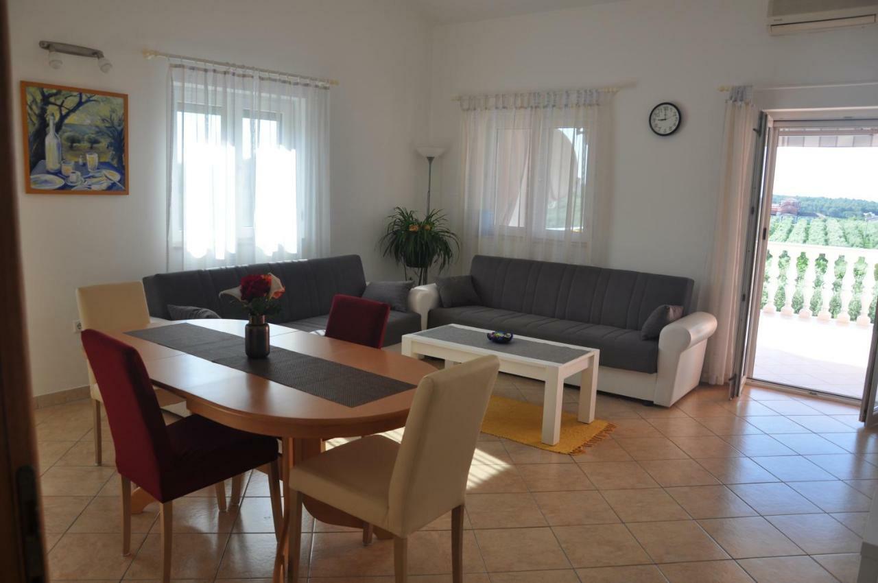Rosa Apartment